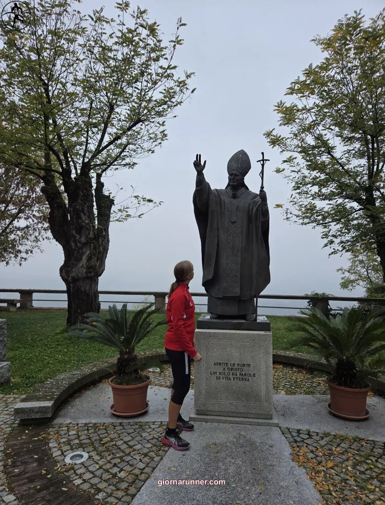 Isola d’Asti alla statua di San Giovanni Paolo II