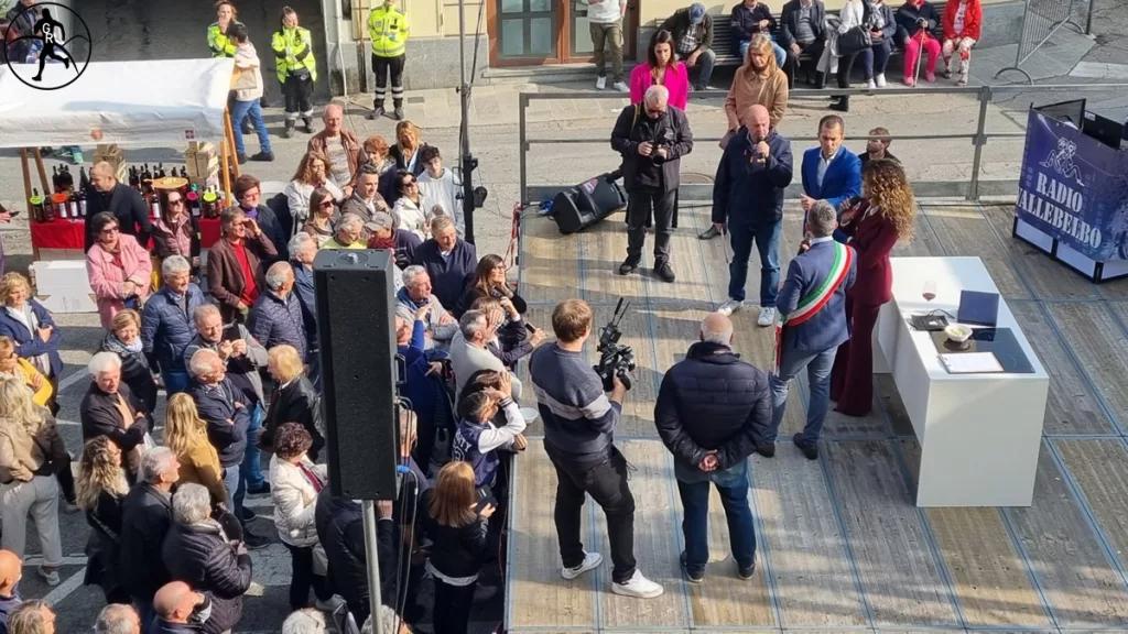 fiera mombercelli 2025 samira sul palco